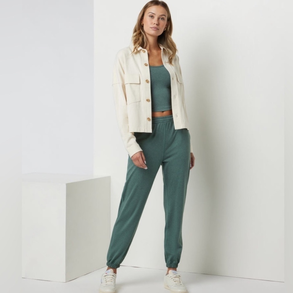 Vuori Mackenzie Cropped Button Shirt Jacket Shacket Natural Large - Picture 3 of 16